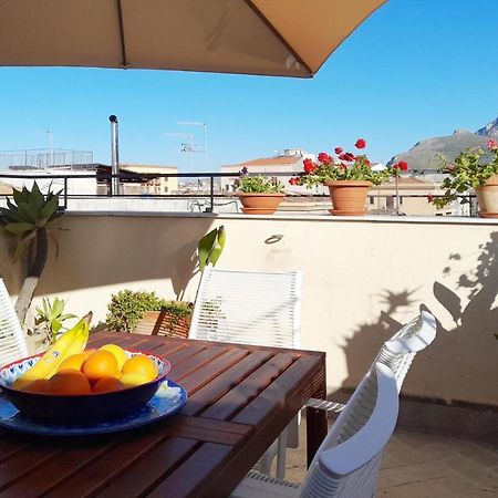 Terrace With View Attic In Old Town Ballarhome Palermo Kültér fotó