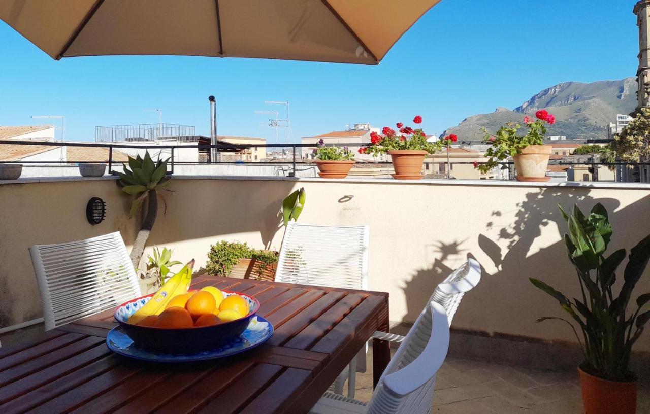 Terrace With View Attic In Old Town Ballarhome Palermo Kültér fotó