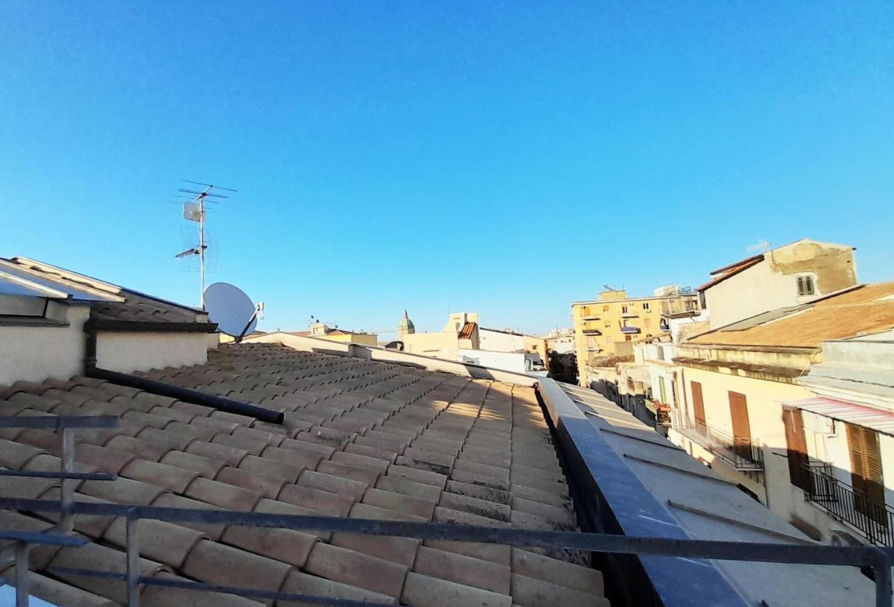 Terrace With View Attic In Old Town Ballarhome Palermo Kültér fotó